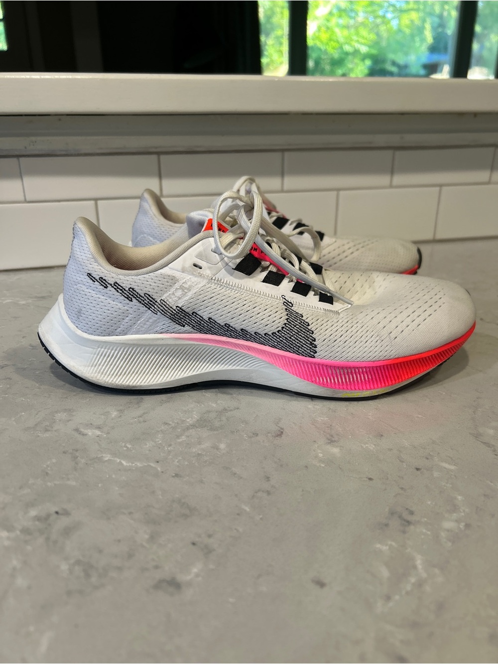 Nike Women's Air Zoom Pegasus 38 White & Pink Running Shoes- Size 9.5 - Picture 4 of 10